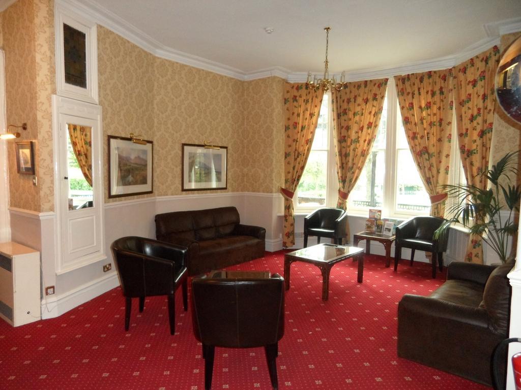 Glen Usk Hotel Llandrindod Wells Exterior photo